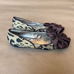 Libby.Edelman Flats Bow Animal Print size 7.5